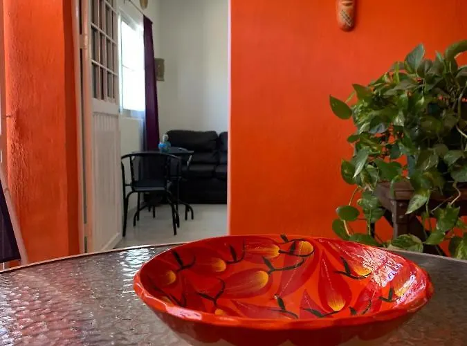 Casa Madero #1, Central Studio Apartment 1 Block From Malecon
